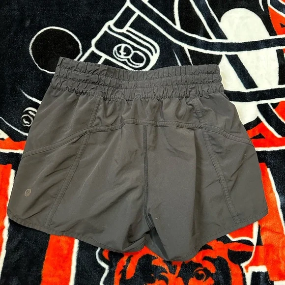 Lululemon Tracker Shorts - Picture 3 of 5
